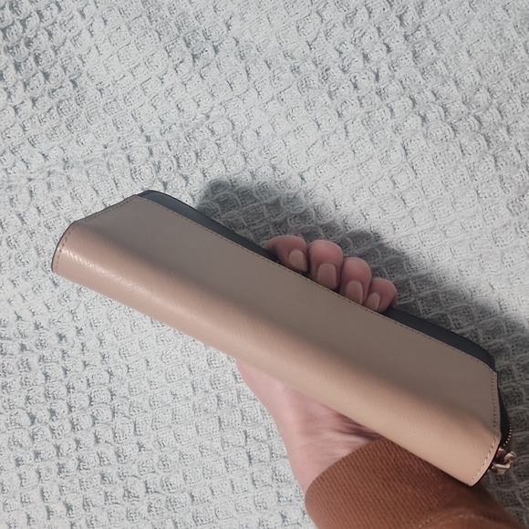 Kate Spade wallet - Picture 4 of 4